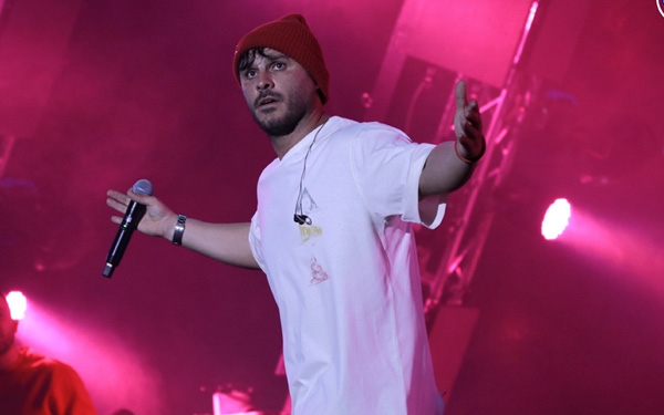 گزارش تصویری کنسرت 9 بهمن " آرمین زارعی "