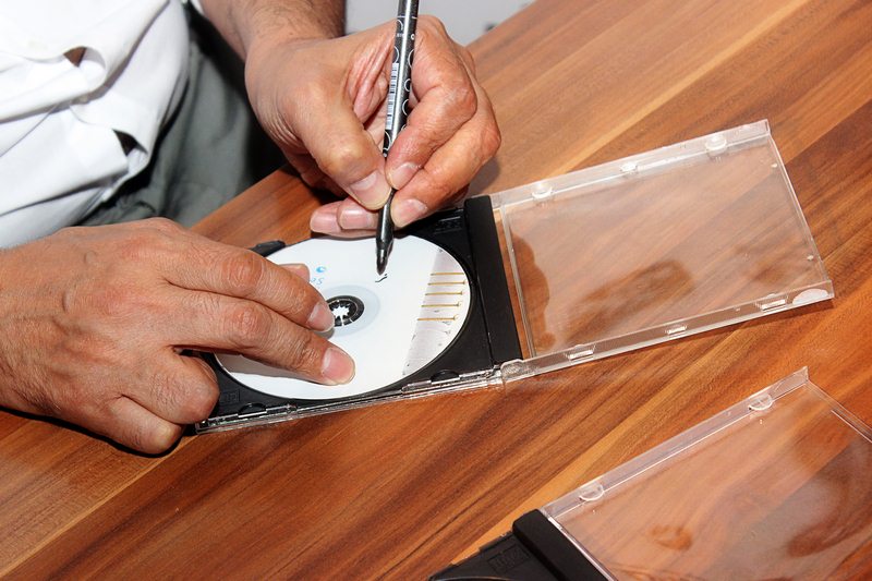 آلبوم &laquo;سپیدار&raquo; اثر تازه حمید متبسم اجرا و رونمایی شد